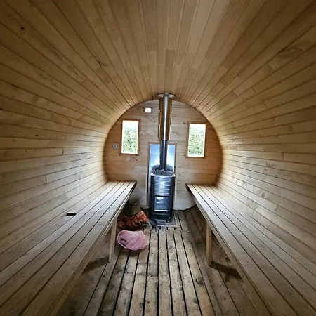 Holiday home Dom Z Basenem I Sauna Zewnetrzna